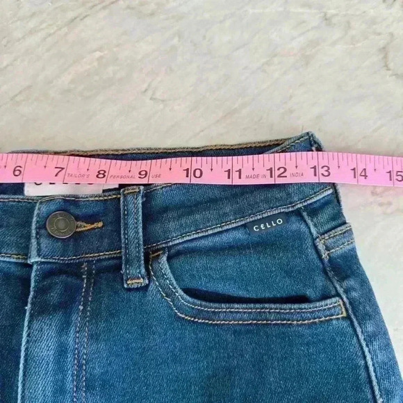 Cello High Rise Mom Denim Jeans size 3 or 27 - Picture 7 of 9